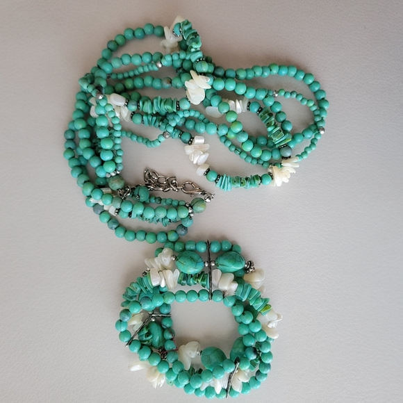 Beaded Necklace & Bracelet Set ~ Turquoise & Mother of Pearl (Faux?) ~ Pretty! - Picture 6 of 16